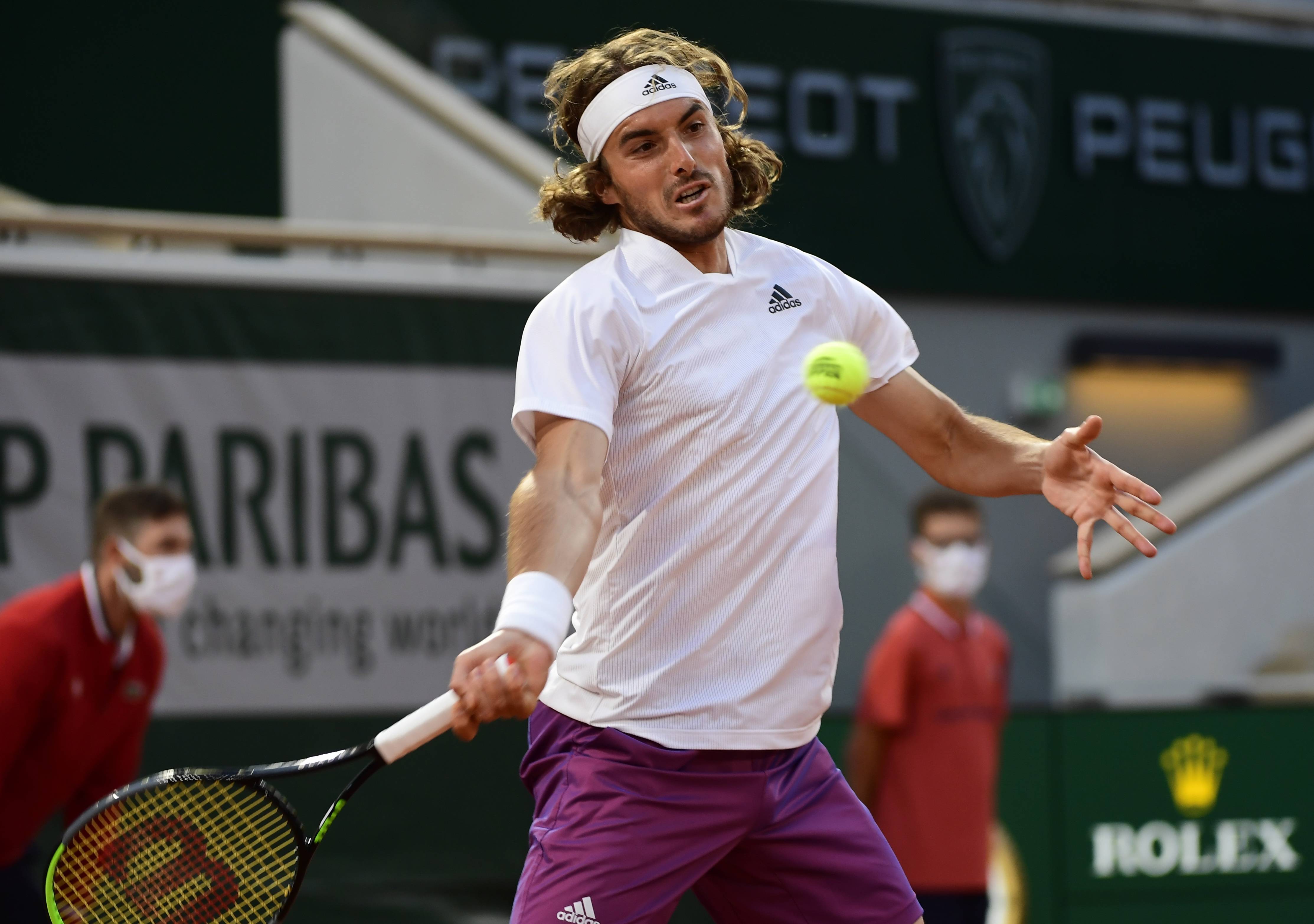 关于英国网球队横扫澳大利亚网球队,西西帕斯高光表现的信息 关于英国网球队横扫澳大利亚网球队,西西帕斯高光表现的信息