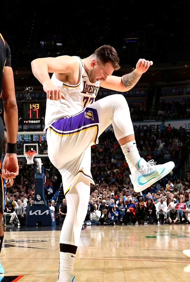 尼克斯碾压土耳其男篮，乔治·希尔送出助攻的简单介绍