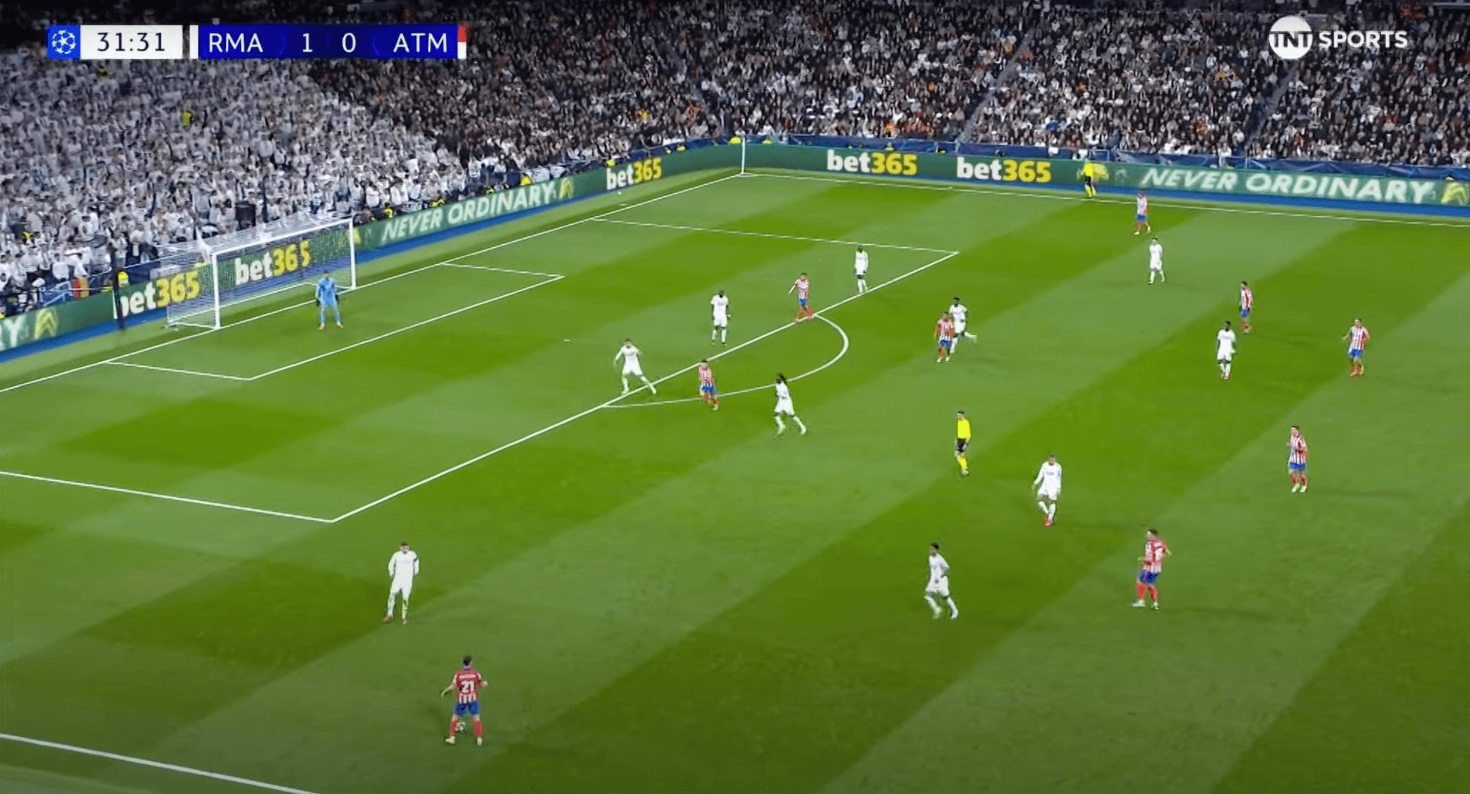 那不勒斯强势波兰，罗德里戈统治全场的简单介绍