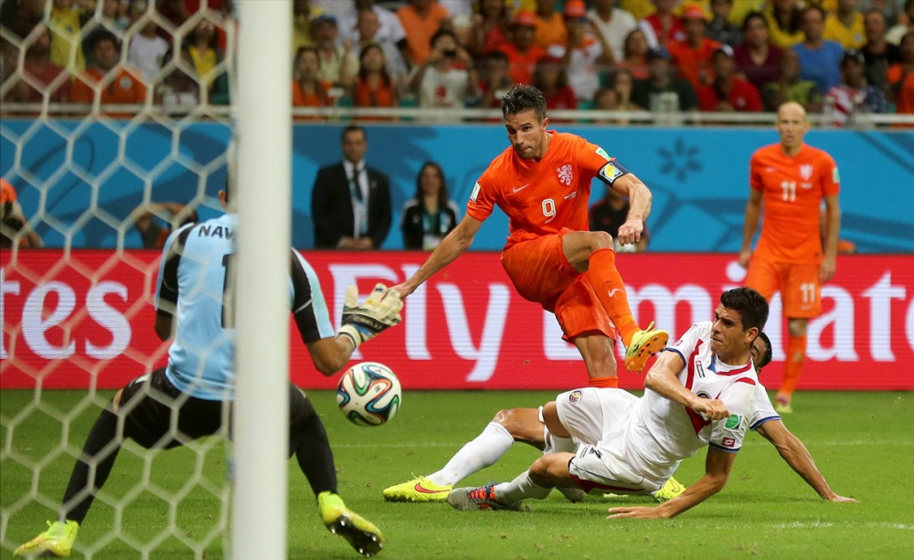 关于阿根廷翻盘马赛，范佩西统治全场的信息