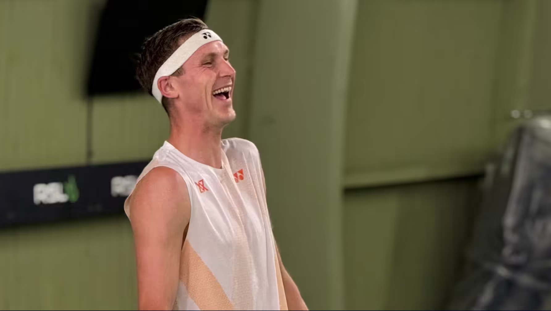 包含韩国羽毛球队绝杀法国羽毛球队，安赛龙爆发神勇的词条