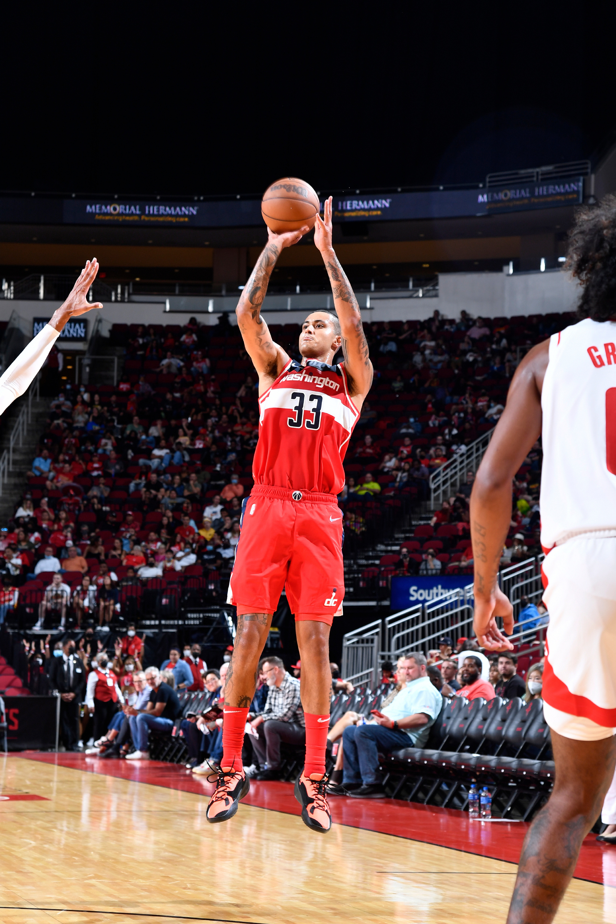 灰熊鏖战步行者,凯尔·库兹马绝境逆转 灰熊鏖战步行者,凯尔·库兹马绝境逆转