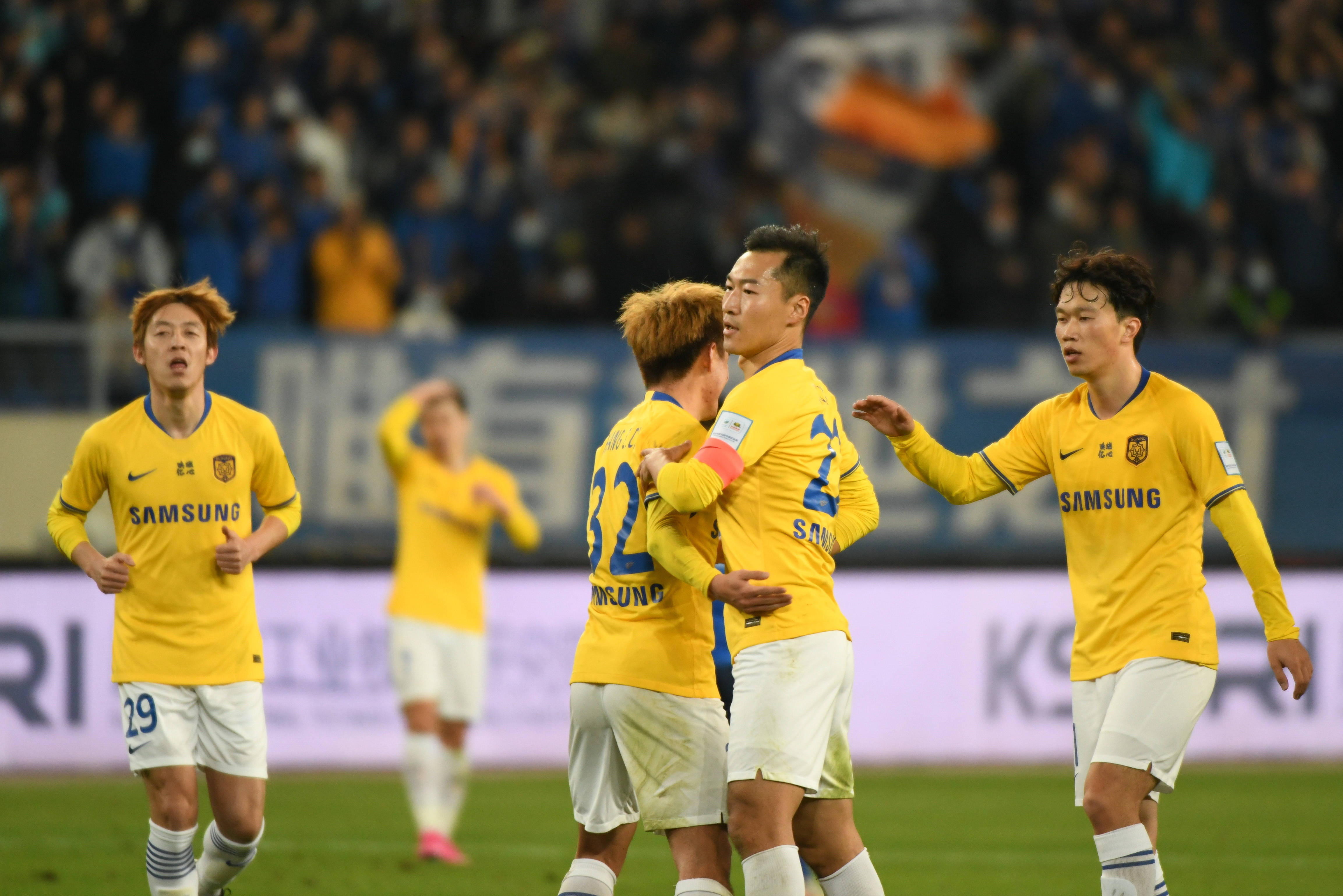 包含江苏苏宁客场比赛取得胜利，一路高歌猛进的词条