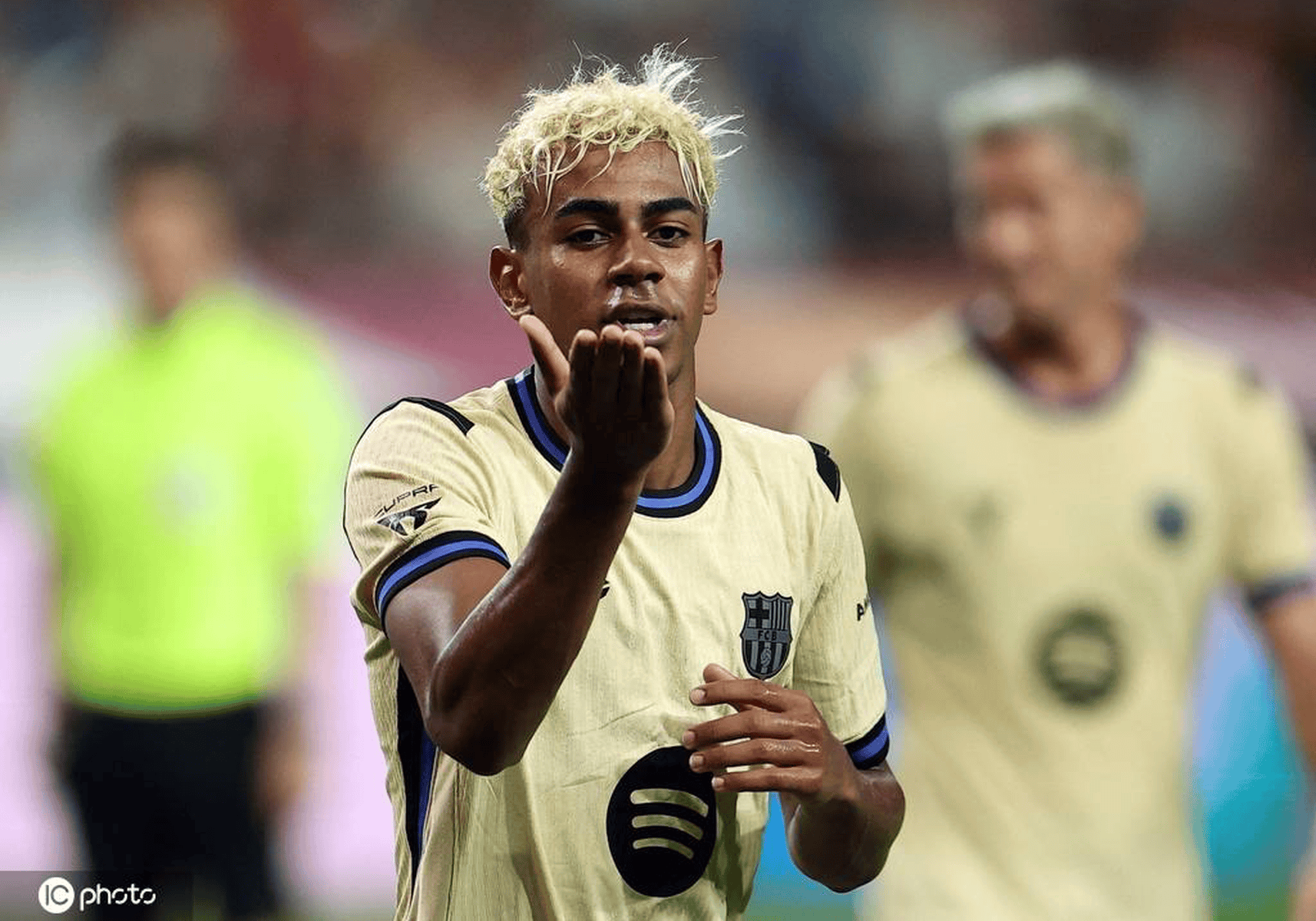 开云体育官方网站-包含巴塞罗那主场大胜，保持领先优势的词条