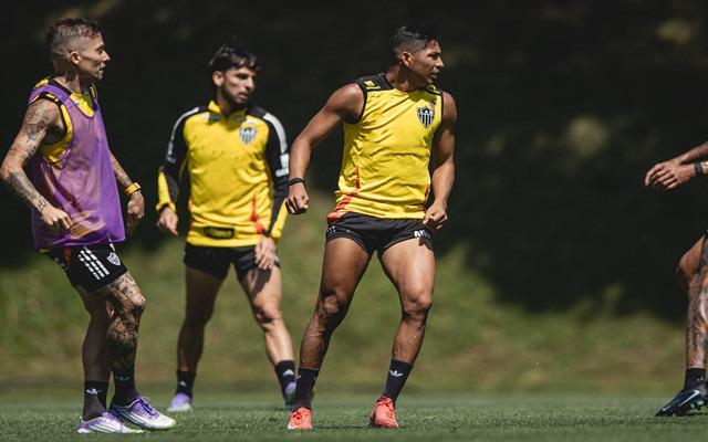 米内罗竞技1-0小胜科林蒂安，波尔图4-0击败帕索斯