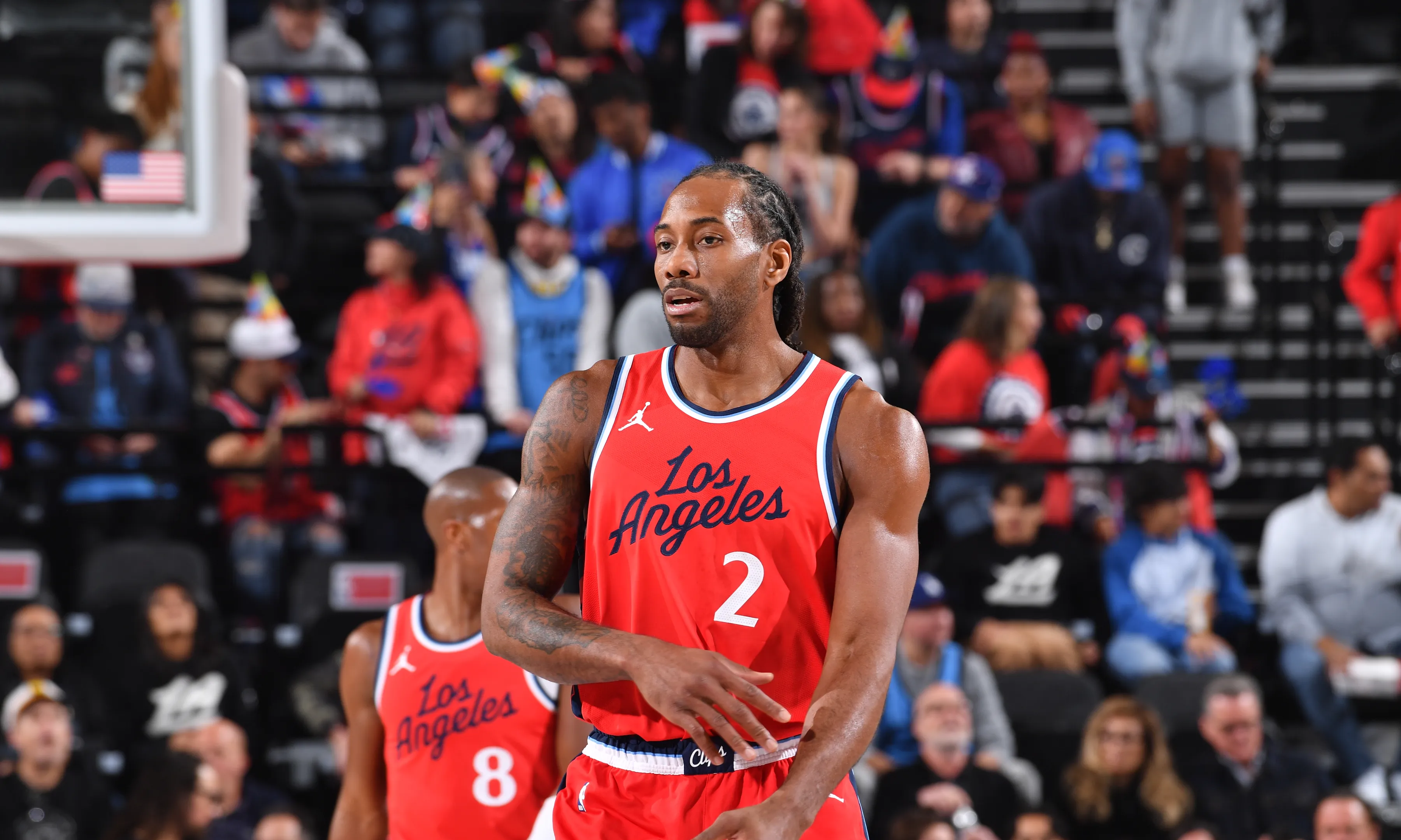 关于福建队轻取北京队，伦纳德惊艳四座的信息