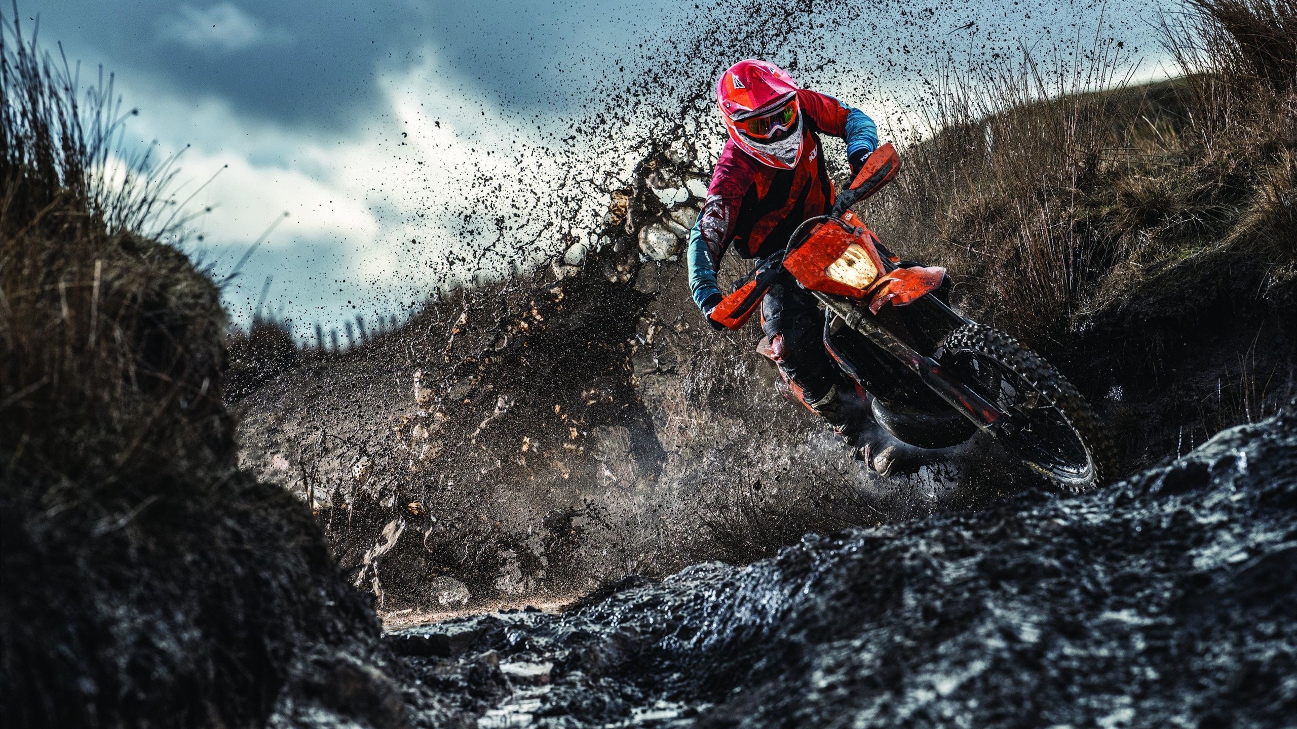 南美风暴席卷欧洲,乌拉圭铁卫布雷默关键战不手软,一波带走拜仁