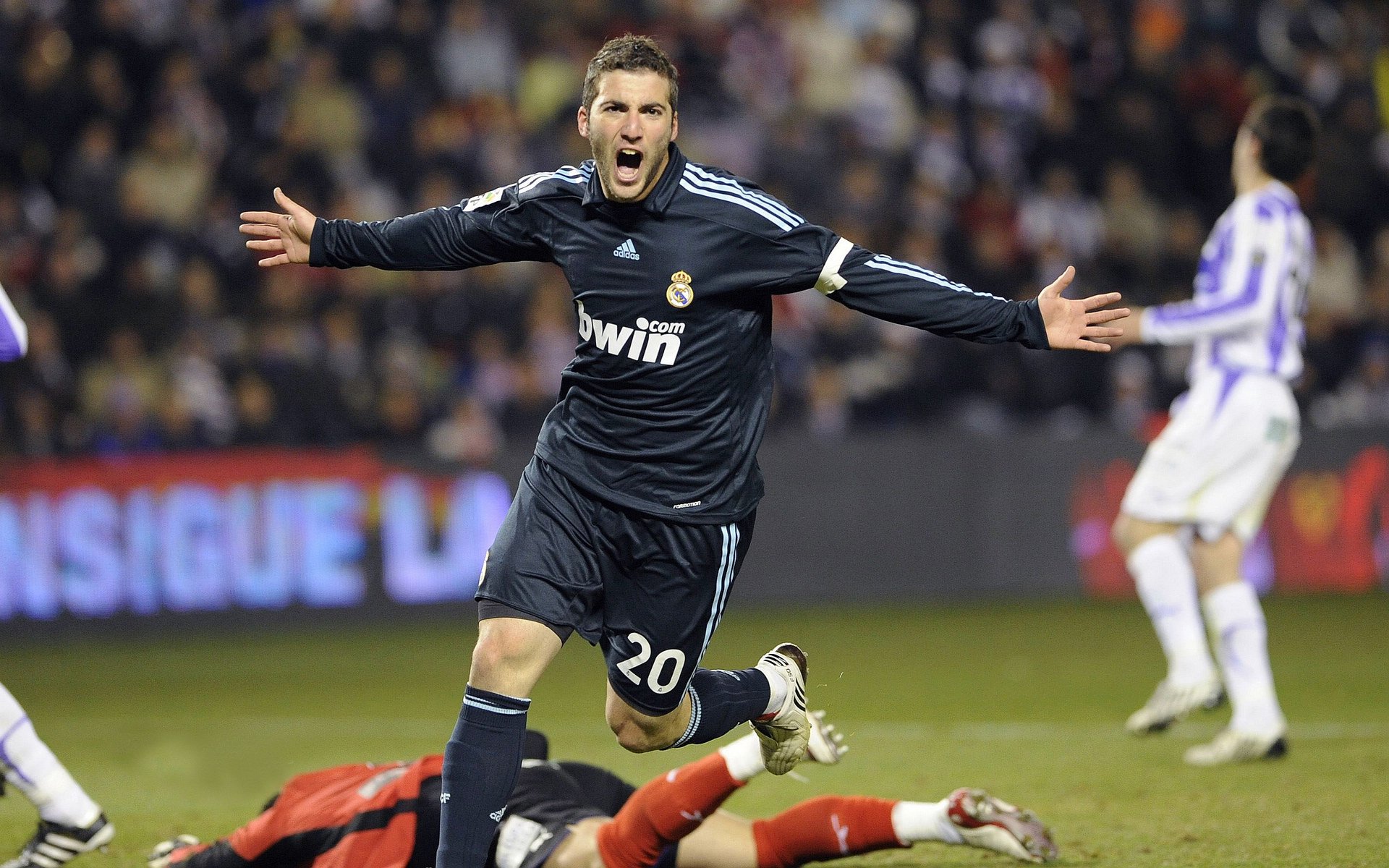 当魔术打穿勇士,约基奇如何在西甲国家德比中接管比赛