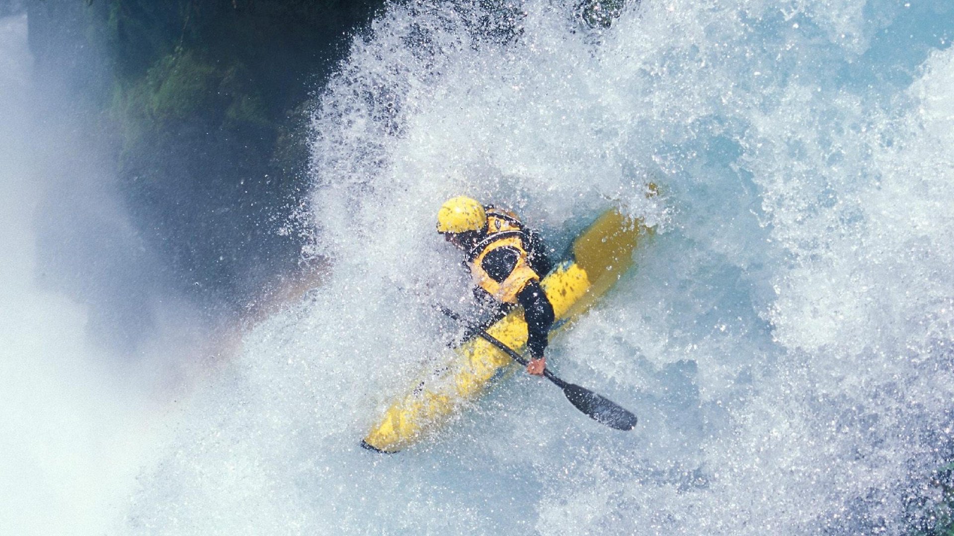 猛龙绝境逆袭，詹姆斯掌控比赛风云